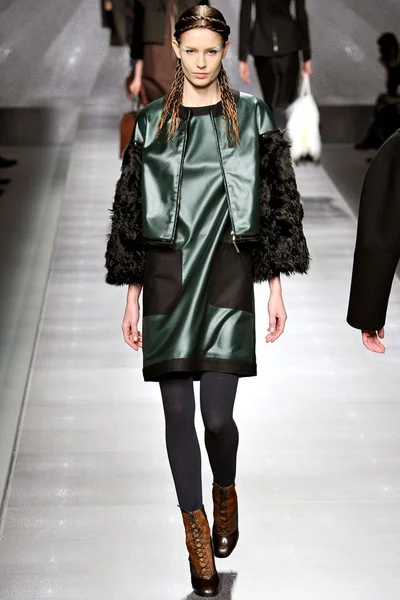Look 23